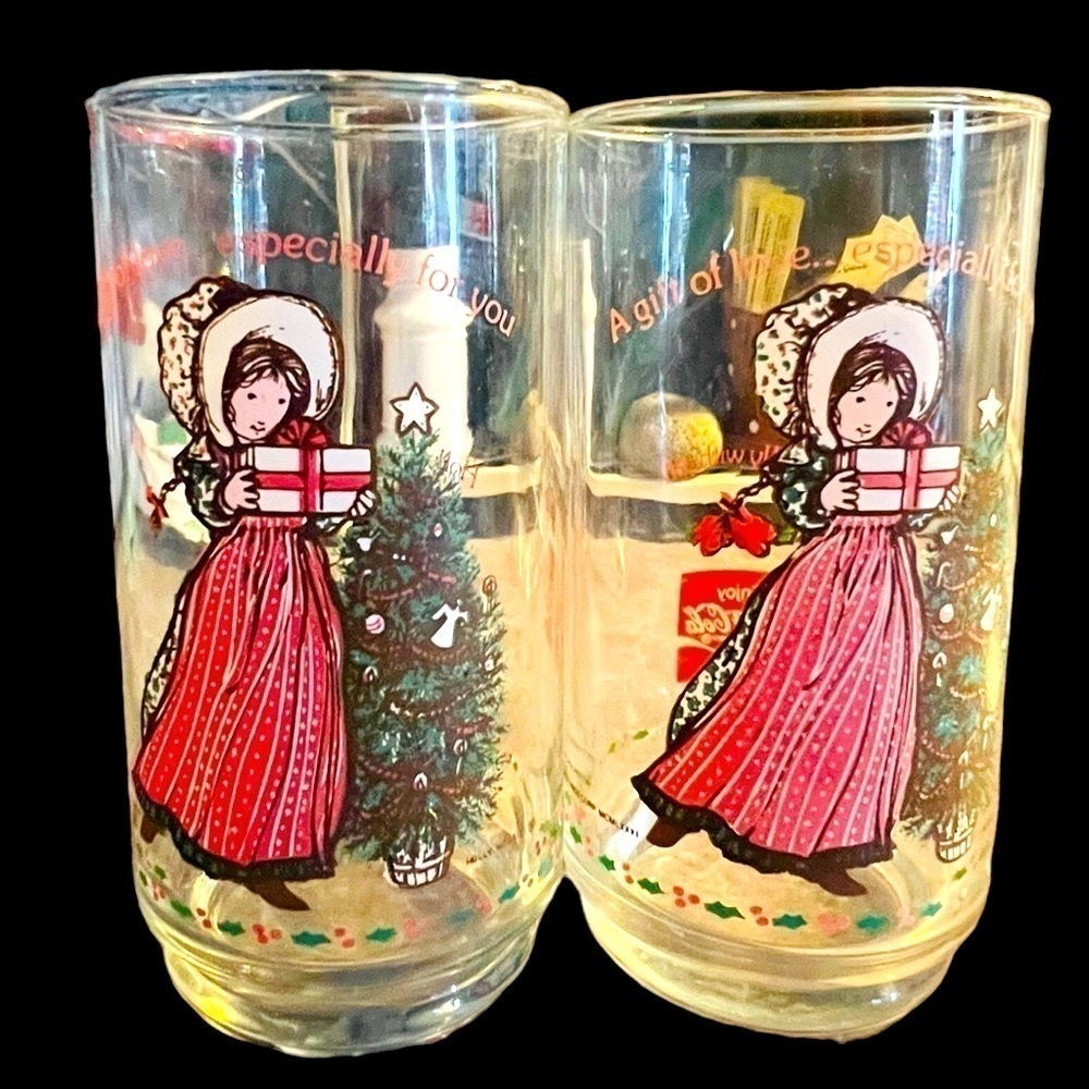 2 Vintage Coca-Cola HOLLY HOBBIE “A Gift Of Love” Glass 80s American Greetings